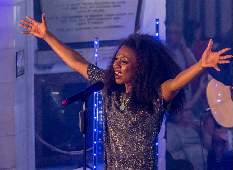 BEVERLEY KNIGHT